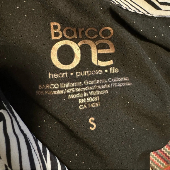 Barco One Scrub Jacket - Picture 4 of 6
